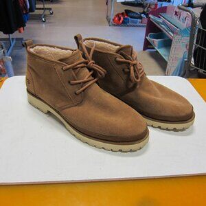 UGG Men's Size 11 Faux Fur Lined Light Brown Chukka Style Boots